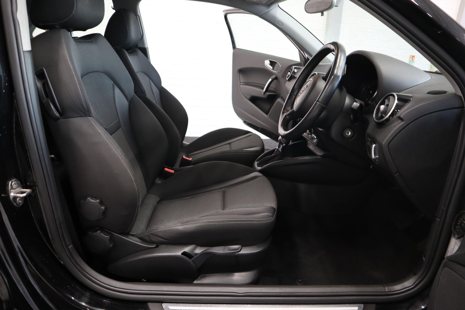 Used Audi A1 2016 for sale - 76786405: Photo 12