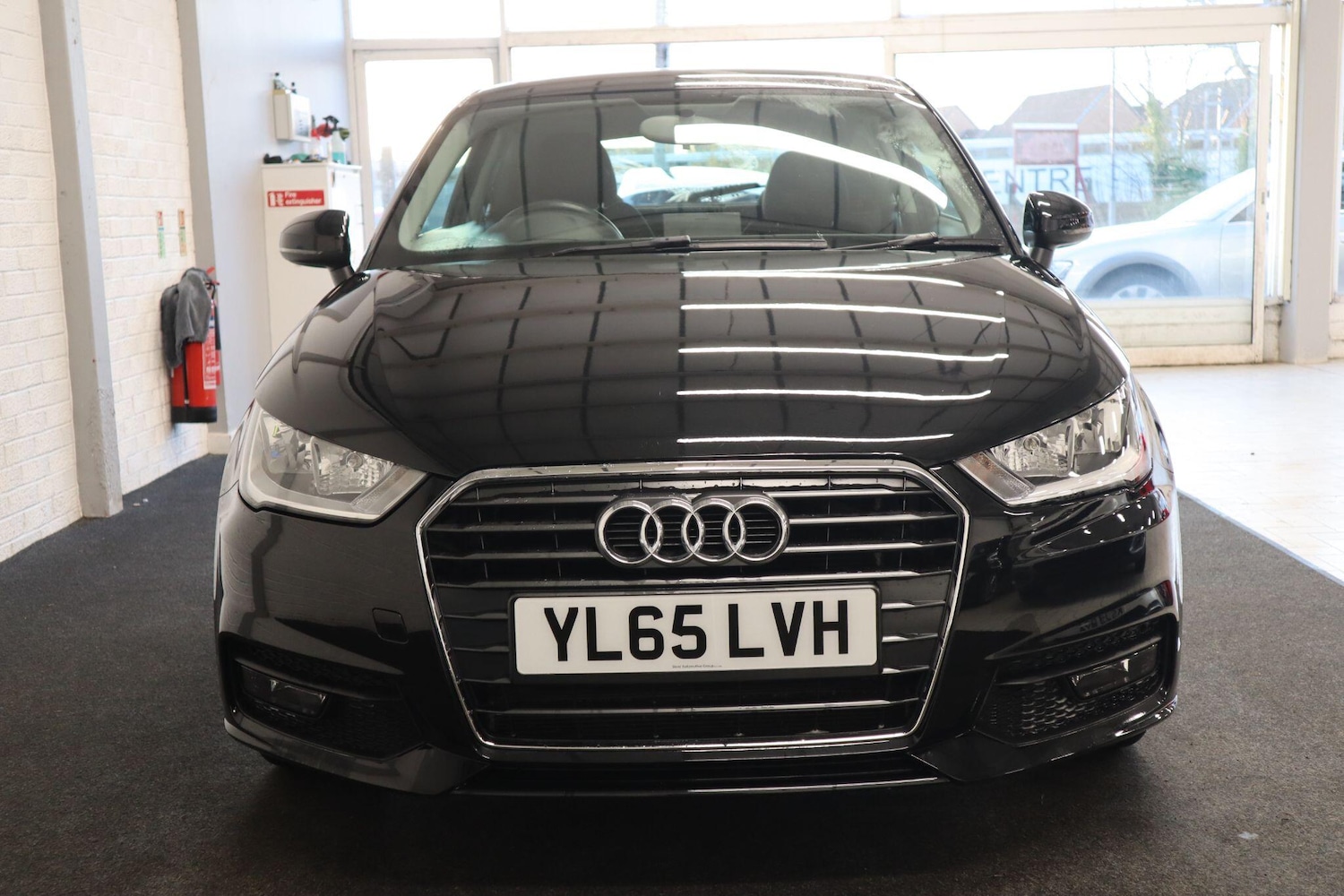 Used Audi A1 2016 for sale - 76786405: Photo 2