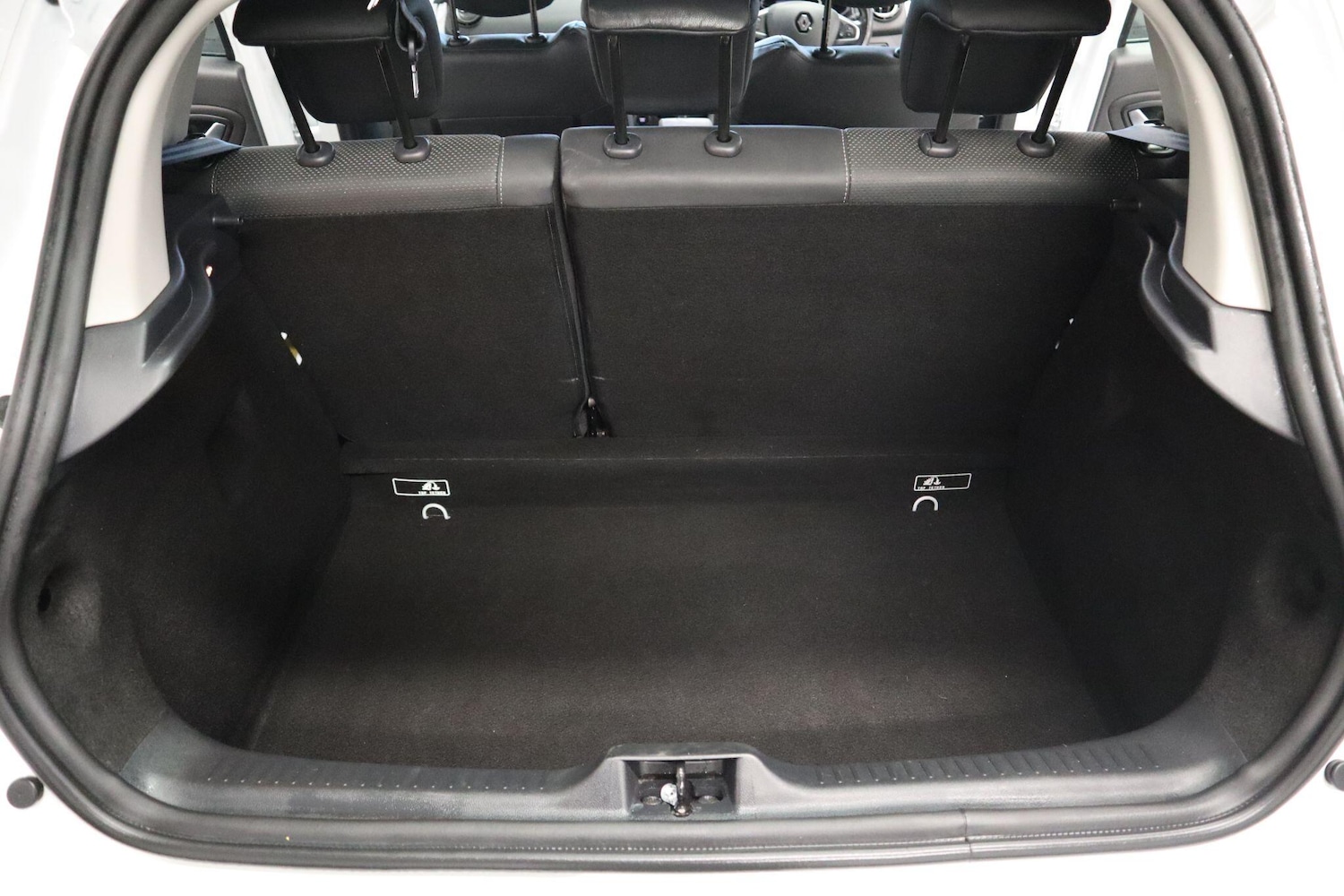 Used Renault Clio for sale - 76865751: Photo 16