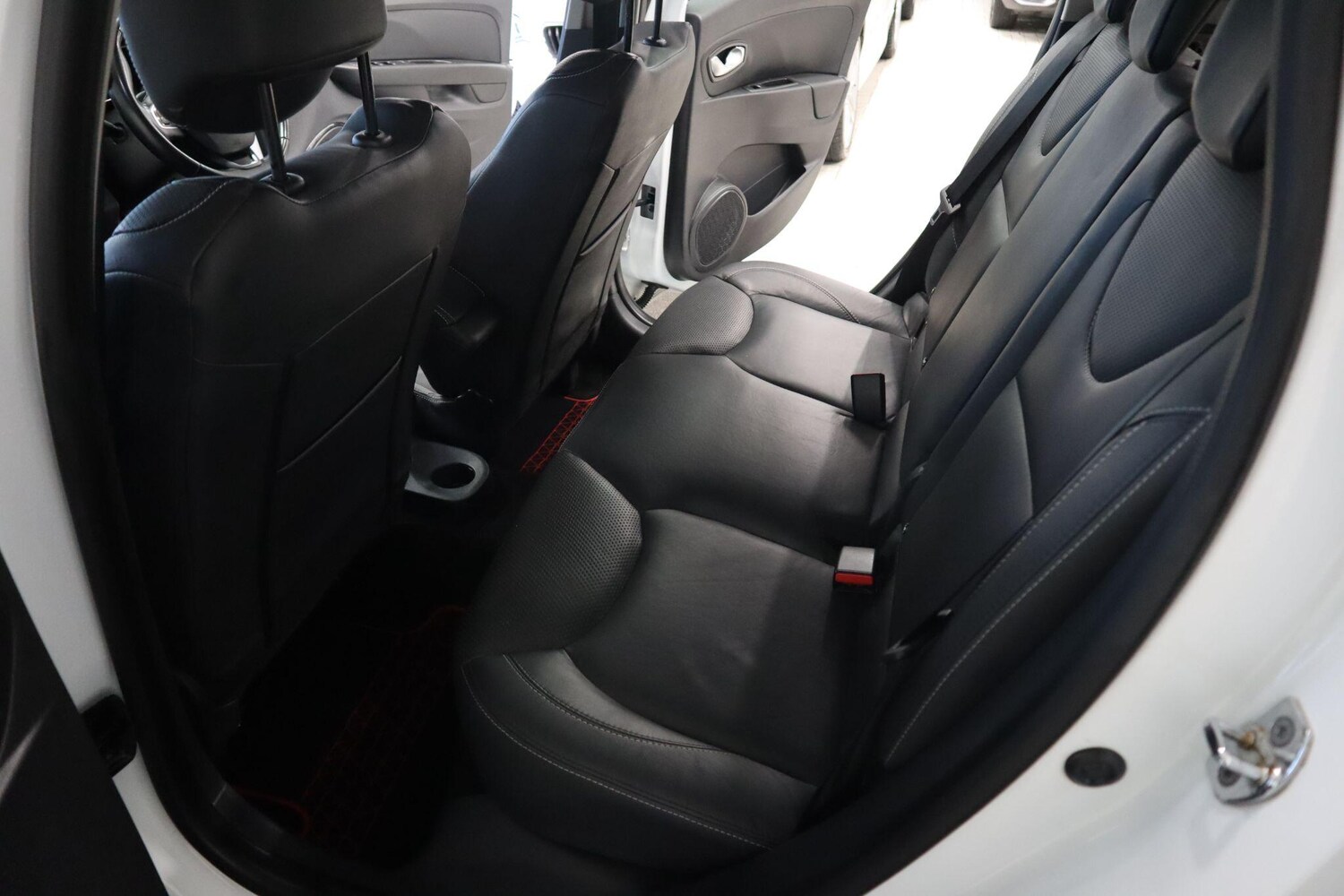 Used Renault Clio for sale - 76865751: Photo 17