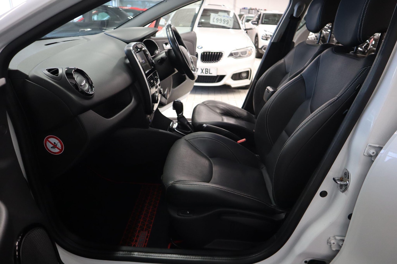 Used Renault Clio for sale - 76865751: Photo 18