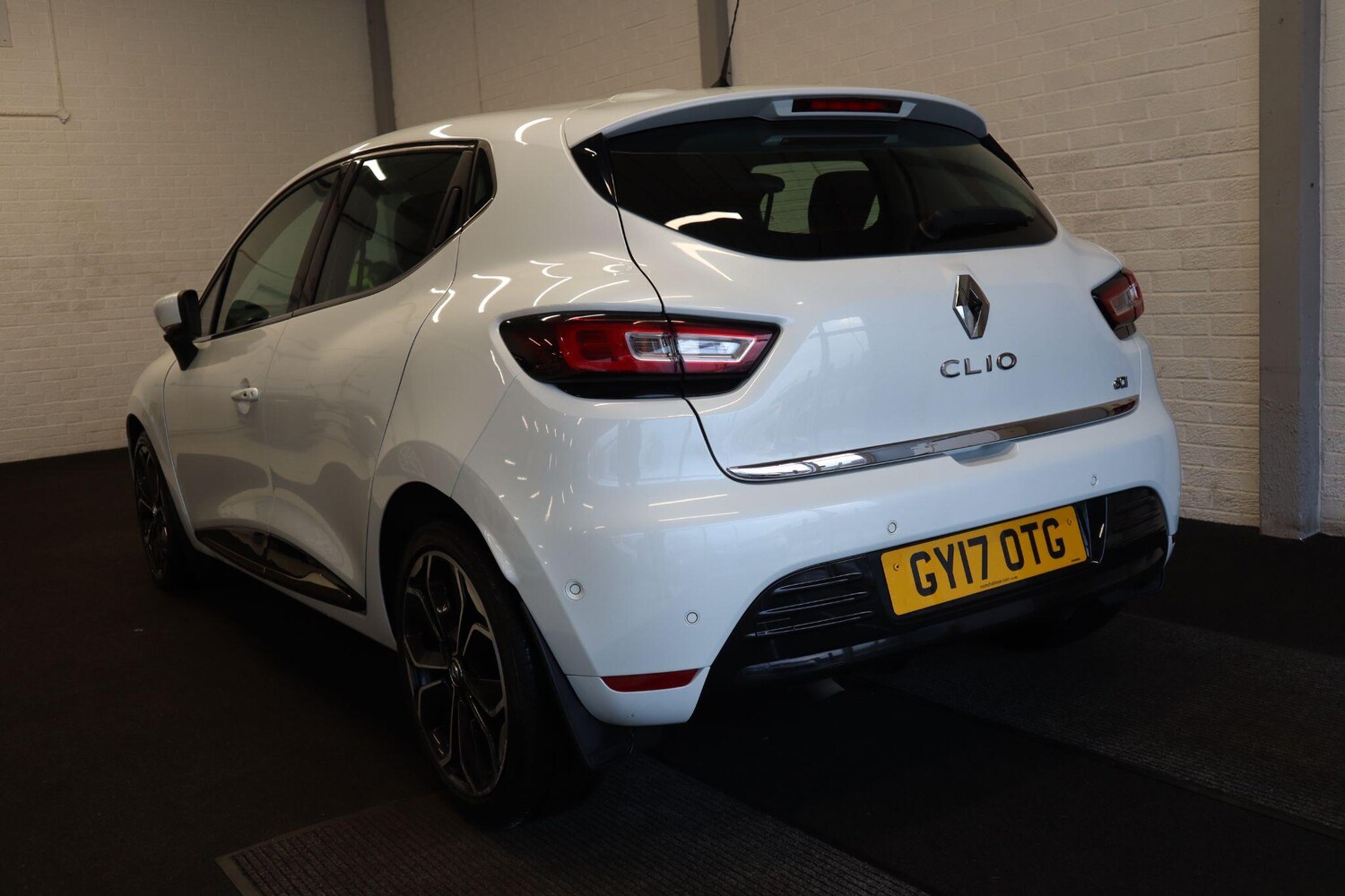Used Renault Clio for sale - 76865751: Photo 4