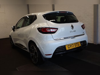 Used Renault Clio 2017 for sale - 76865751: Photo