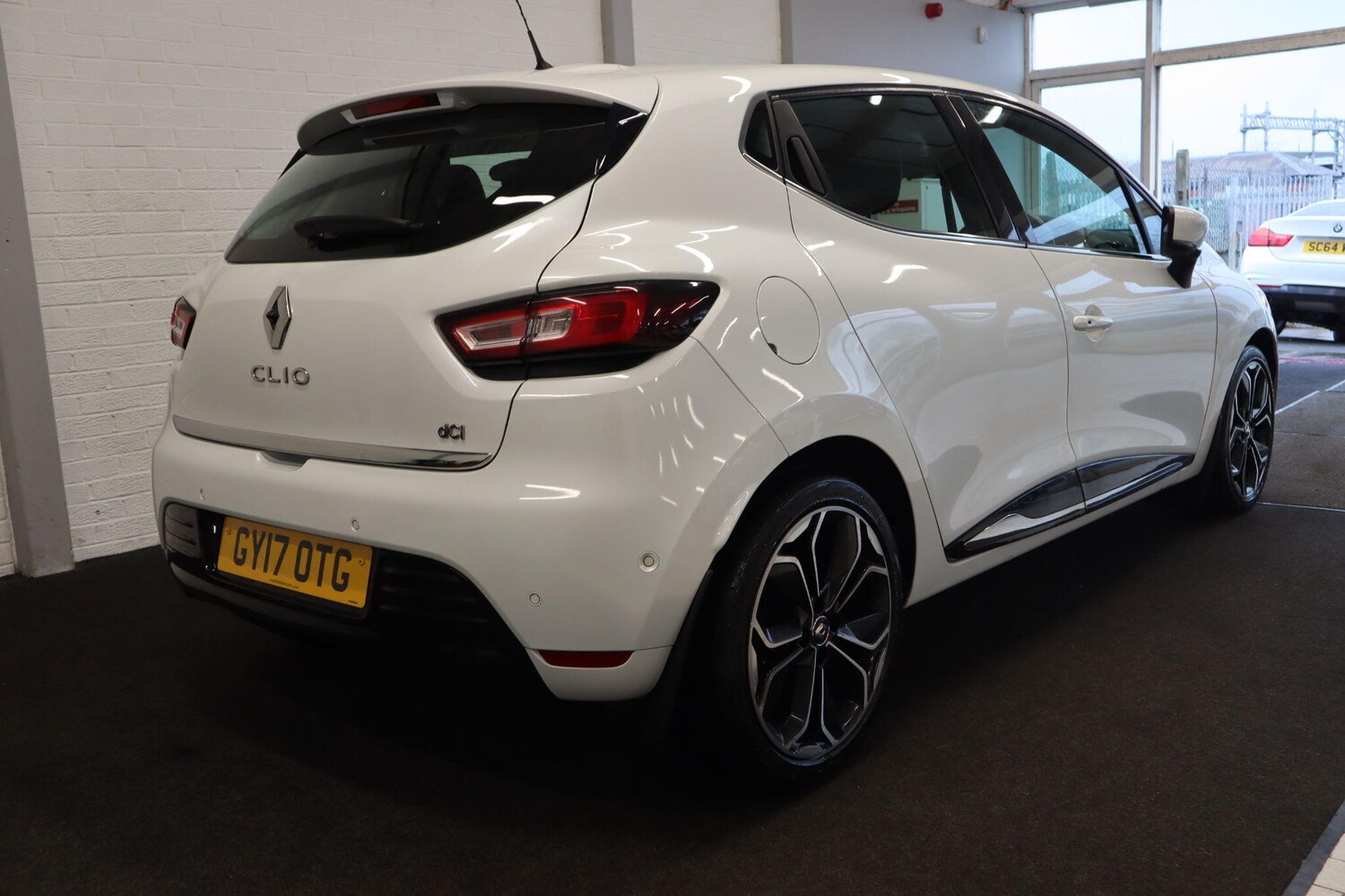 Used Renault Clio for sale - 76865751: Photo 9