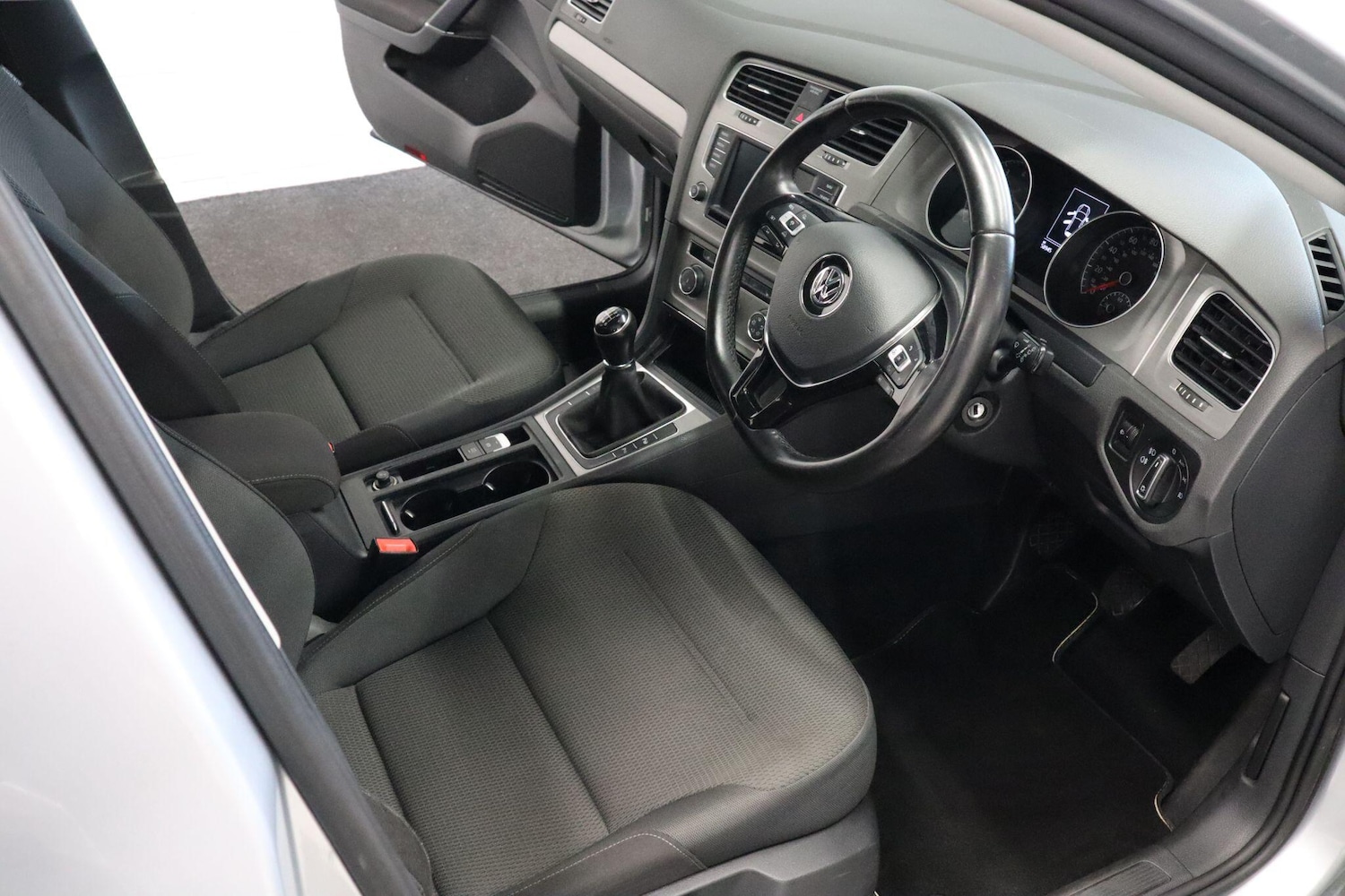 Used Volkswagen Golf 2017 for sale - 76337478: Photo 11