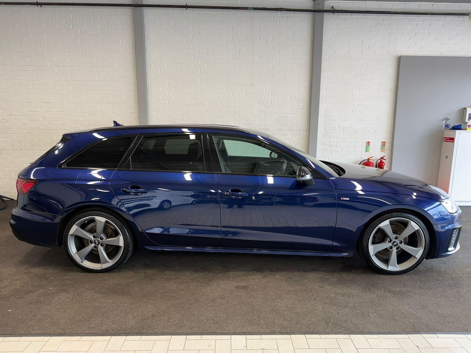 Used Audi A4 2020 for sale - 78157669: Photo 8