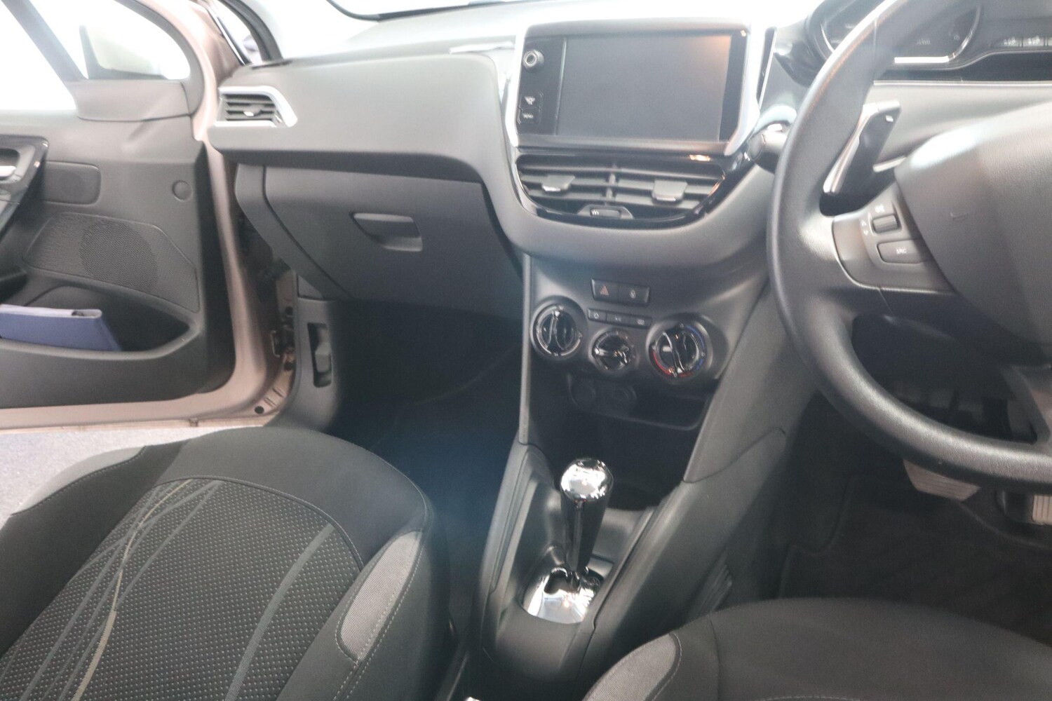 Used Peugeot 208 for sale - 77585801: Photo 13