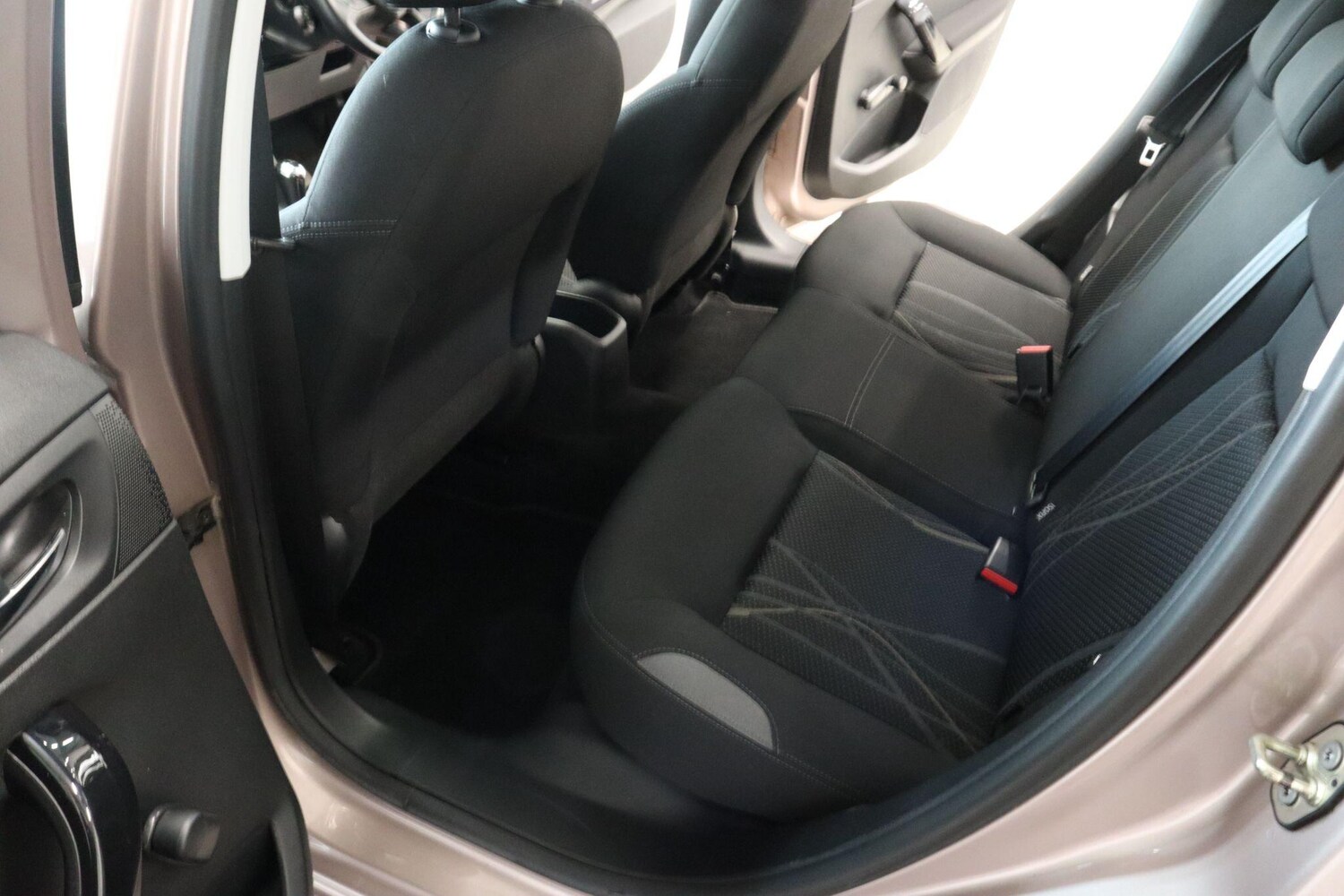 Used Peugeot 208 for sale - 77585801: Photo 18