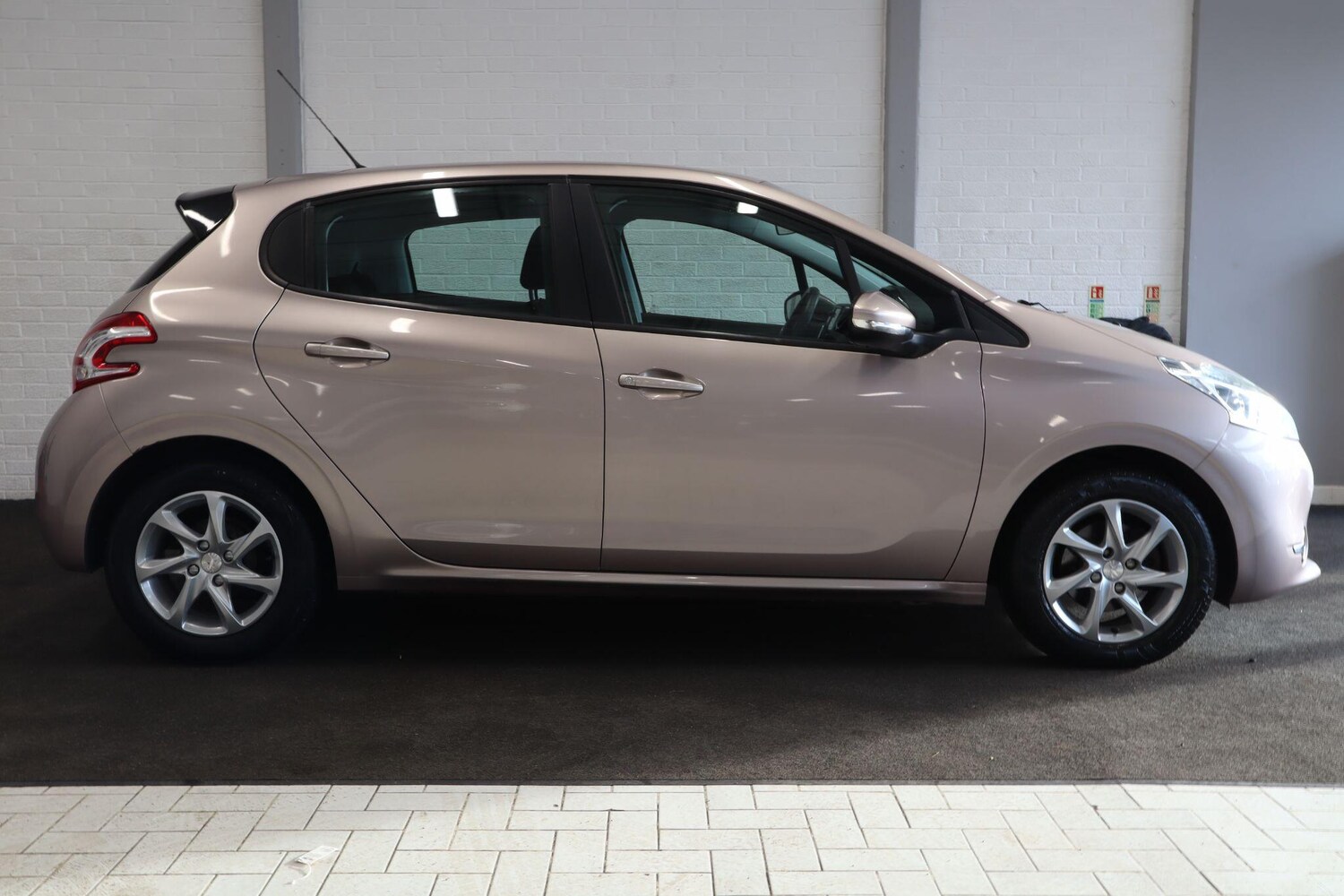 Used Peugeot 208 for sale - 77585801: Photo 7