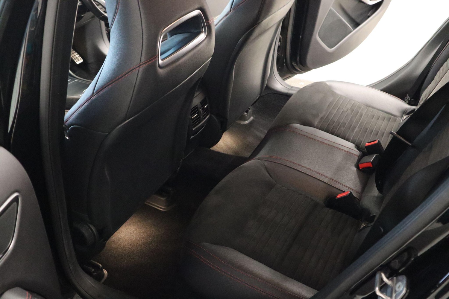 Used Mercedes-Benz GLA 2018 for sale - 76307234: Photo 16