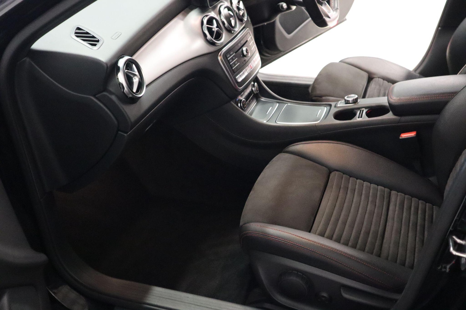 Used Mercedes-Benz GLA 2018 for sale - 76307234: Photo 17