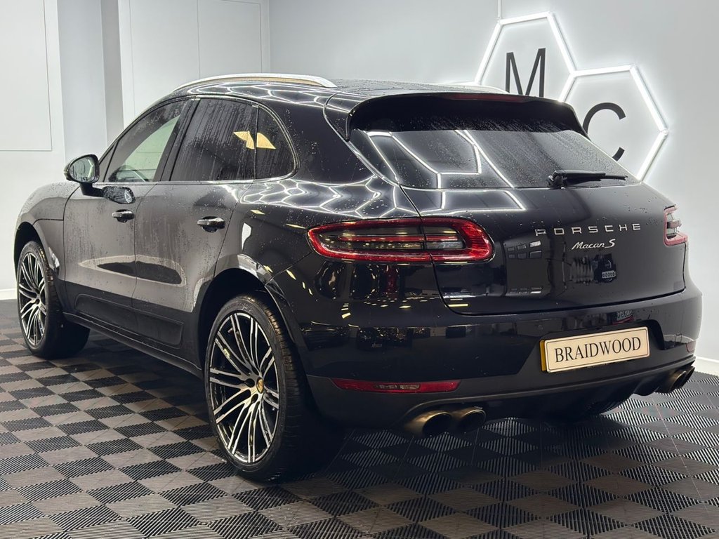 Used Porsche Macan 2016 for sale - 77161689: Photo 2