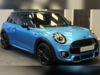 Used MINI Hatch 2019 for sale - 78102853: Photo