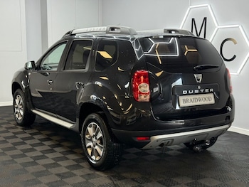 Used Dacia Duster 2015 for sale - 78219352: Photo
