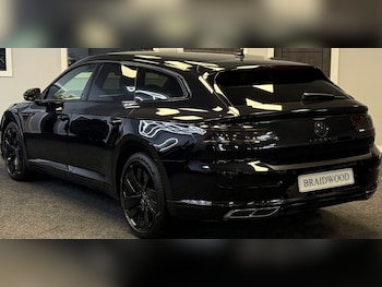 Used Volkswagen Arteon 2023 for sale - 78102789: Photo