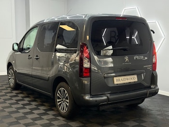 Used Peugeot Partner Tepee 2014 for sale - 77936939: Photo