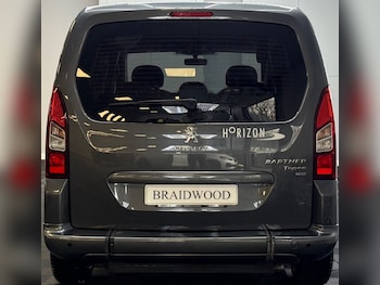 Used Peugeot Partner Tepee 2014 for sale - 77936939: Photo