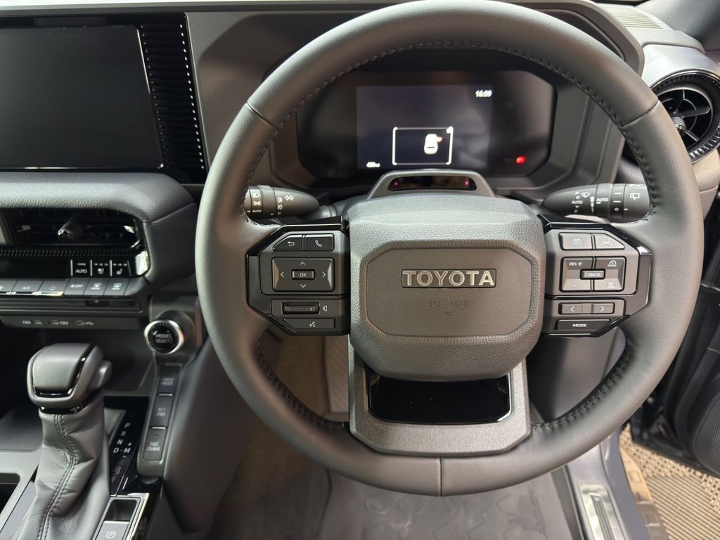 Used Toyota Land Cruiser 2025 for sale - 77672781: Photo 22