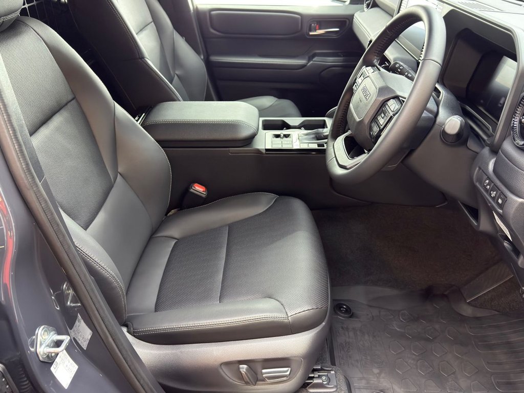 Used Toyota Land Cruiser 2025 for sale - 77672781: Photo 9