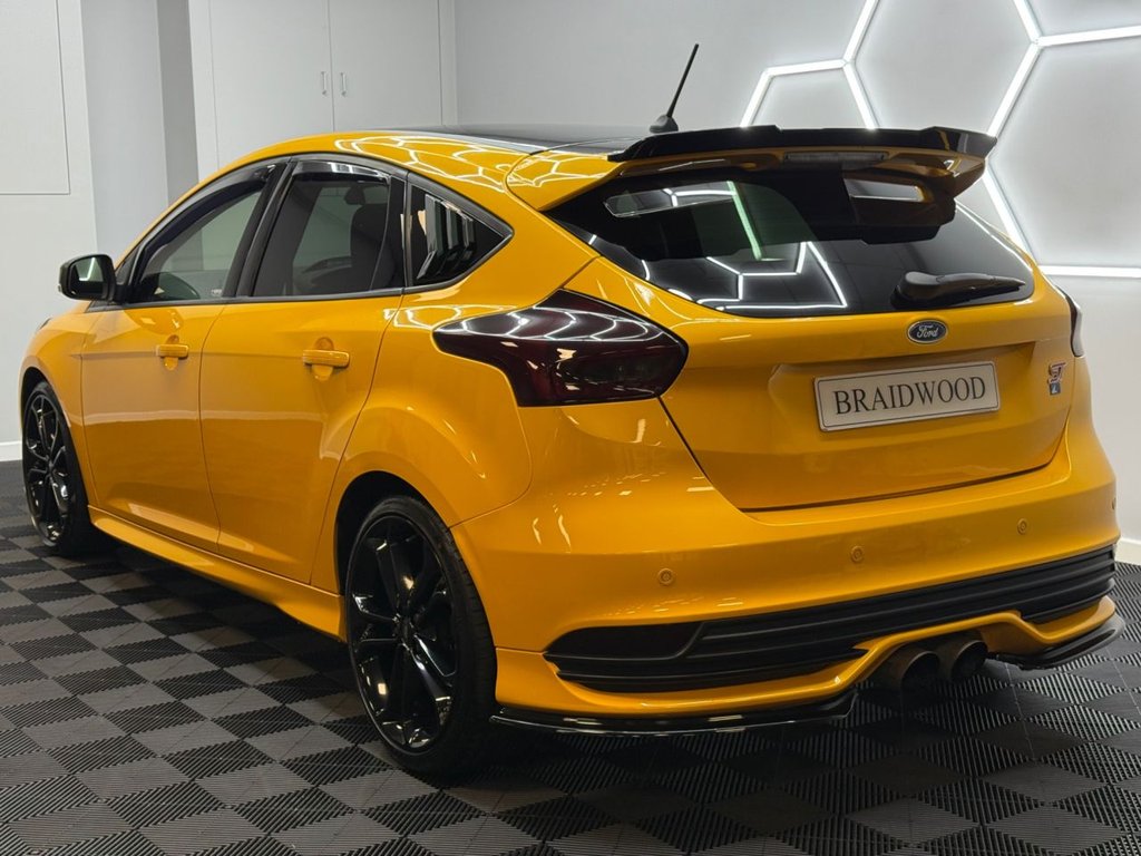 Used Ford Focus 2018 for sale - 76417687: Photo 2