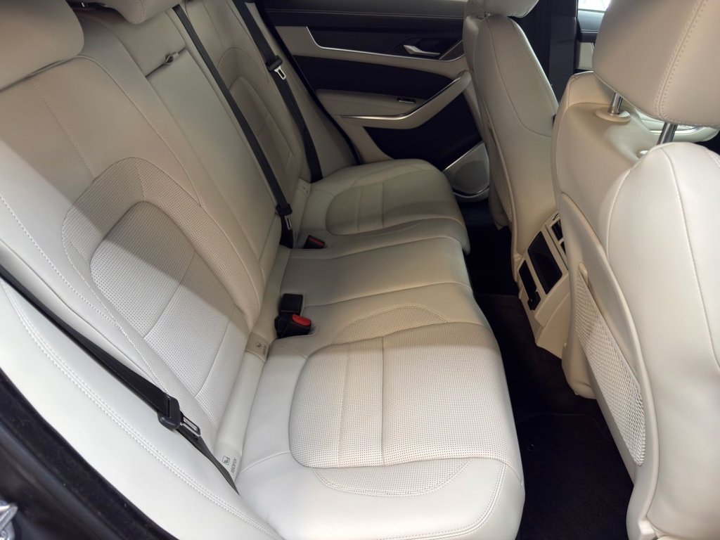 Used Jaguar F-Pace 2022 for sale - 76768766: Photo 10