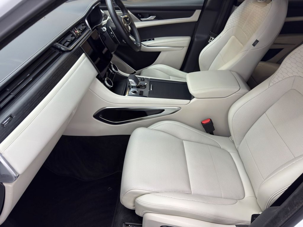 Used Jaguar F-Pace 2022 for sale - 76768766: Photo 17