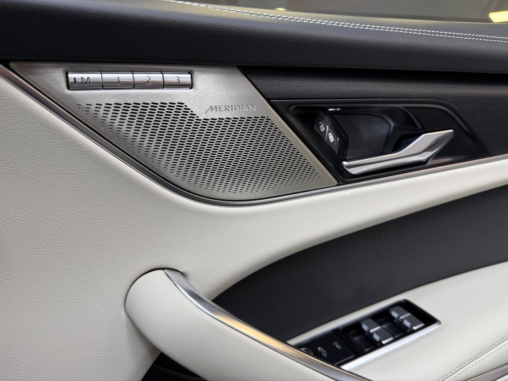 Used Jaguar F-Pace 2022 for sale - 76768766: Photo 23