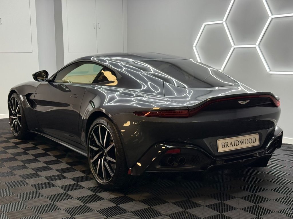 Used Aston Martin Vantage 2019 for sale - 76655036: Photo 2