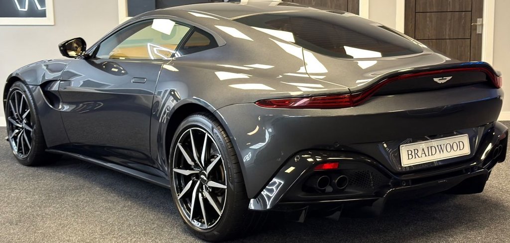 Used Aston Martin Vantage 2019 for sale - 76655036: Photo 4