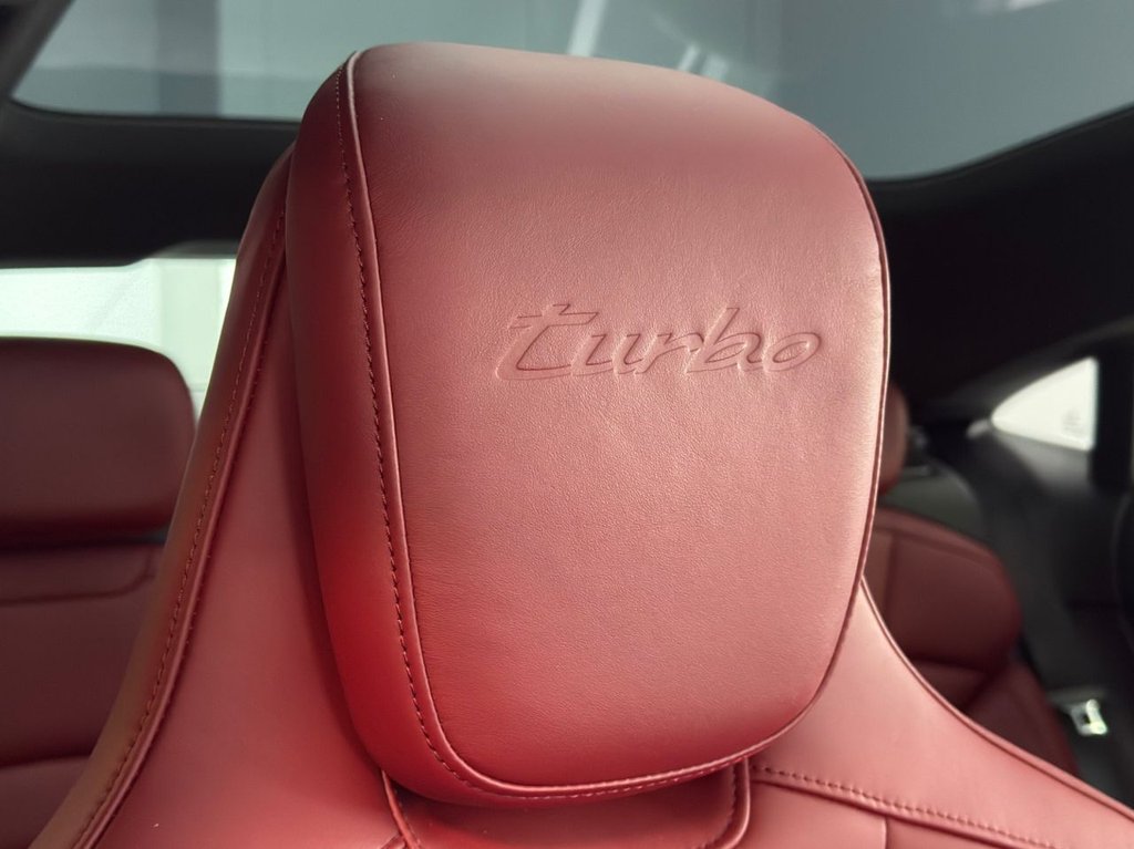 Used Porsche Taycan 2020 for sale - 76061565: Photo 23