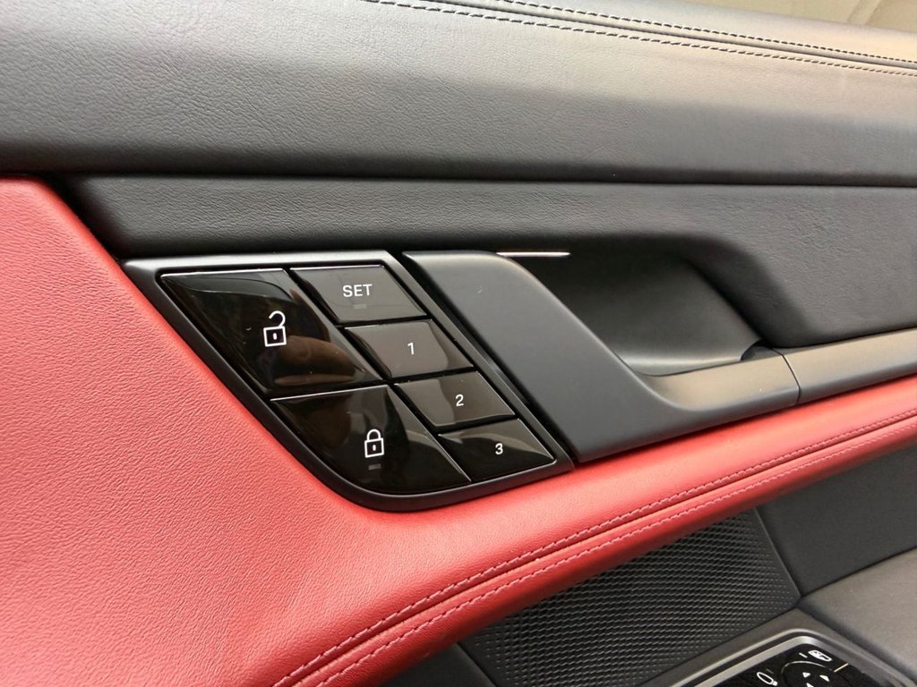 Used Porsche Taycan 2020 for sale - 76061565: Photo 24