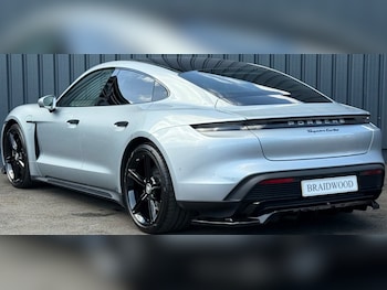 Used Porsche Taycan 2020 for sale - 76061565: Photo