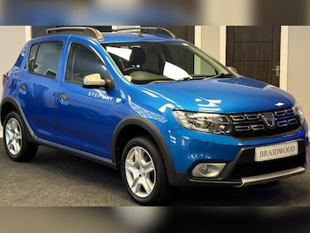 Used Dacia Sandero Stepway 2018 for sale - 77806627: Photo