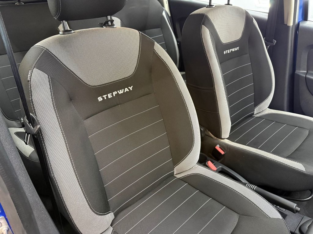 Used Dacia Sandero Stepway 2018 for sale - 77806627: Photo 8