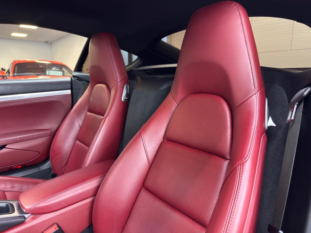 Used Porsche 718 Cayman 2018 for sale - 76228991: Photo 12