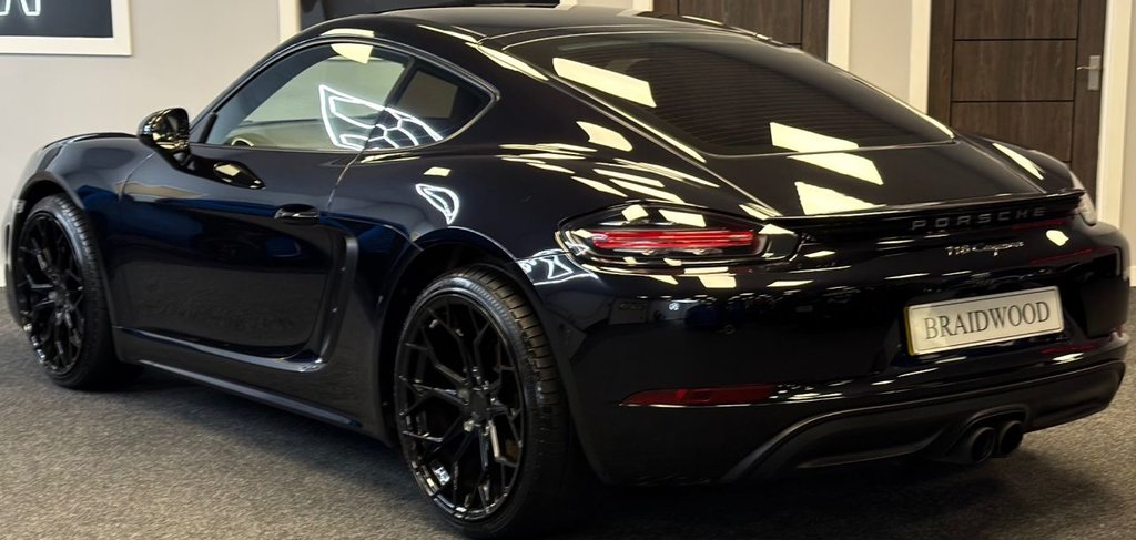 Used Porsche 718 Cayman 2018 for sale - 76228991: Photo 4