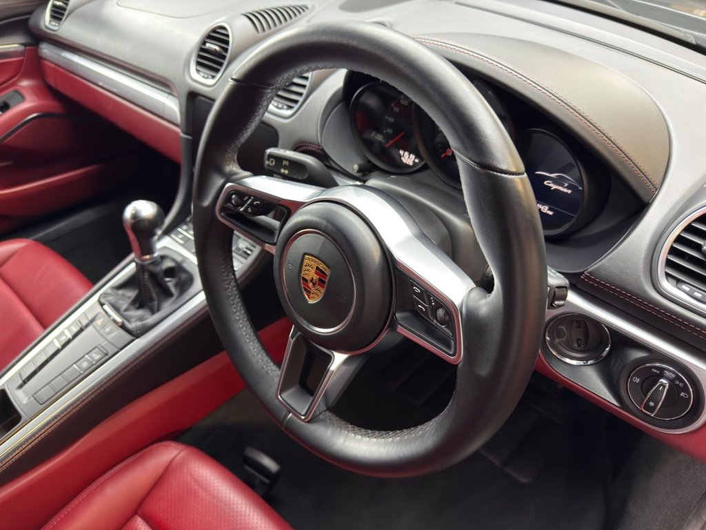 Used Porsche 718 Cayman 2018 for sale - 76228991: Photo 7