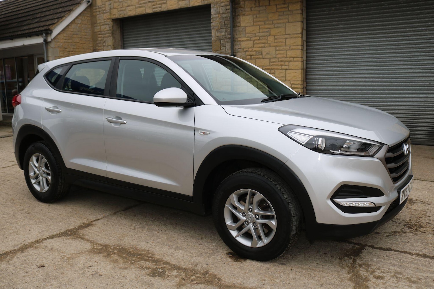 Used Hyundai TUCSON 2017 for sale - 77524528: Photo 2