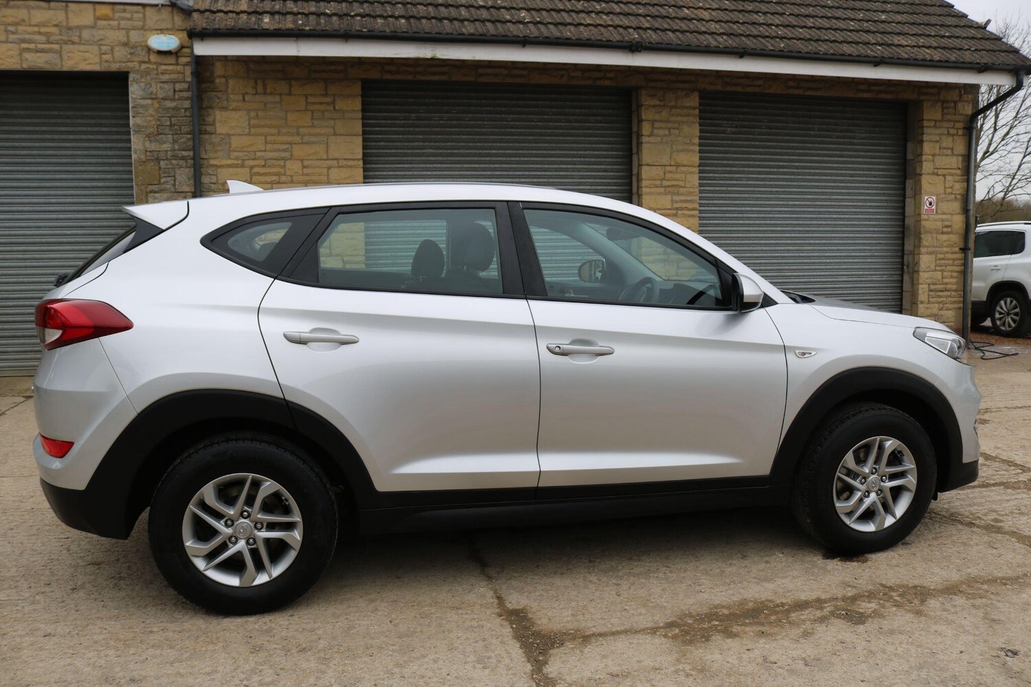 Used Hyundai TUCSON 2017 for sale - 77524528: Photo 4