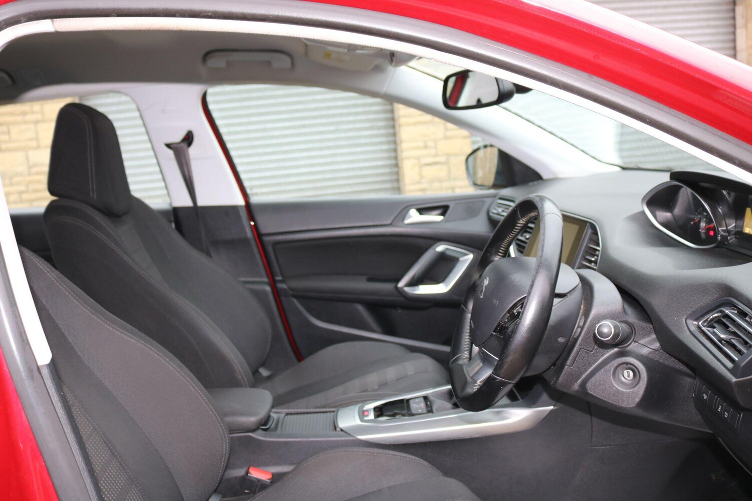 Used Peugeot 308 2016 for sale - 77498172: Photo 16