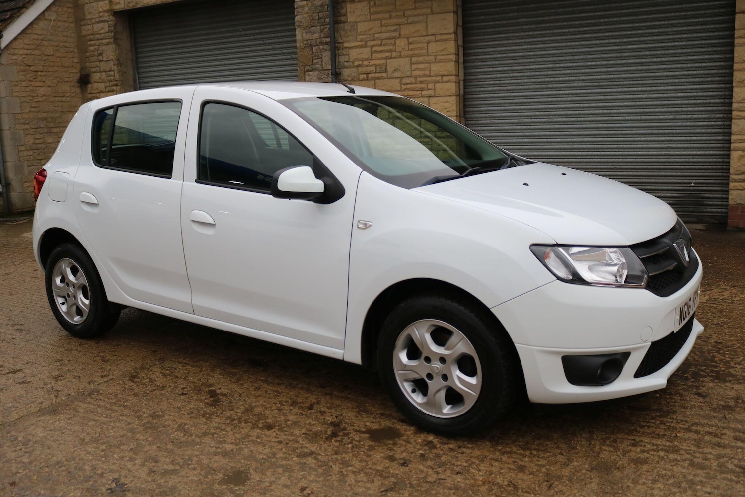 Used Dacia Sandero 2016 for sale - 77498182: Photo 2