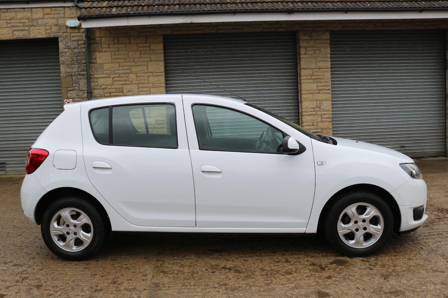 Used Dacia Sandero 2016 for sale - 77498182: Photo 4