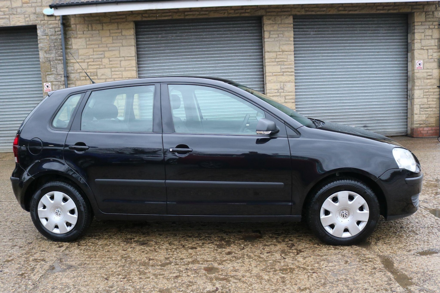 Used Volkswagen Polo 2009 for sale - 77498163: Photo 4