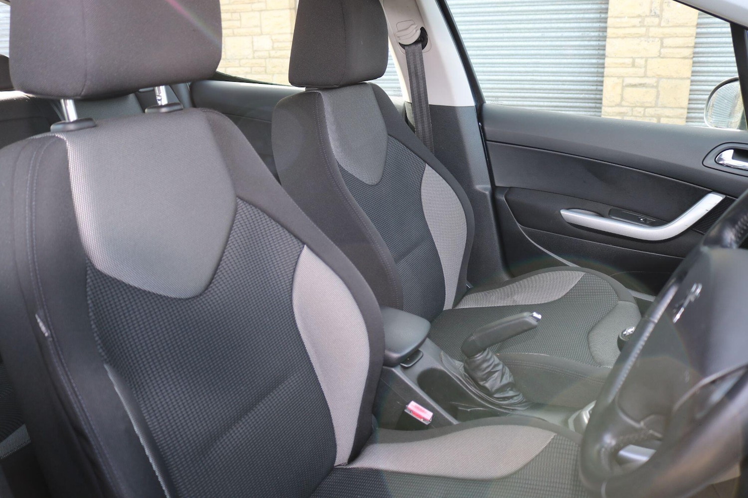 Used Peugeot 308 2012 for sale - 77498179: Photo 18