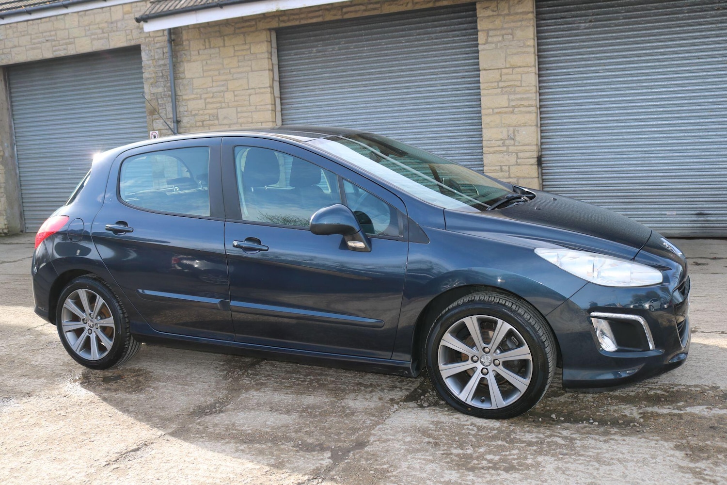 Used Peugeot 308 2012 for sale - 77498179: Photo 3