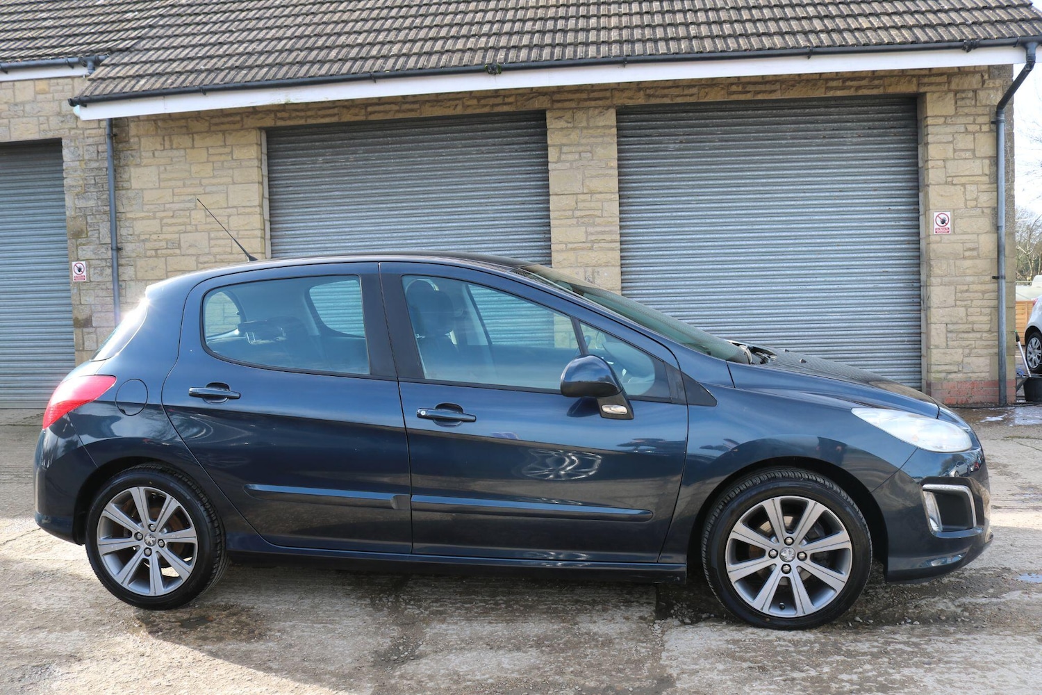 Used Peugeot 308 2012 for sale - 77498179: Photo 4