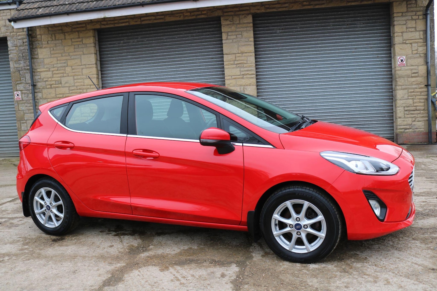Used Ford Fiesta for sale - 77807909: Photo 3