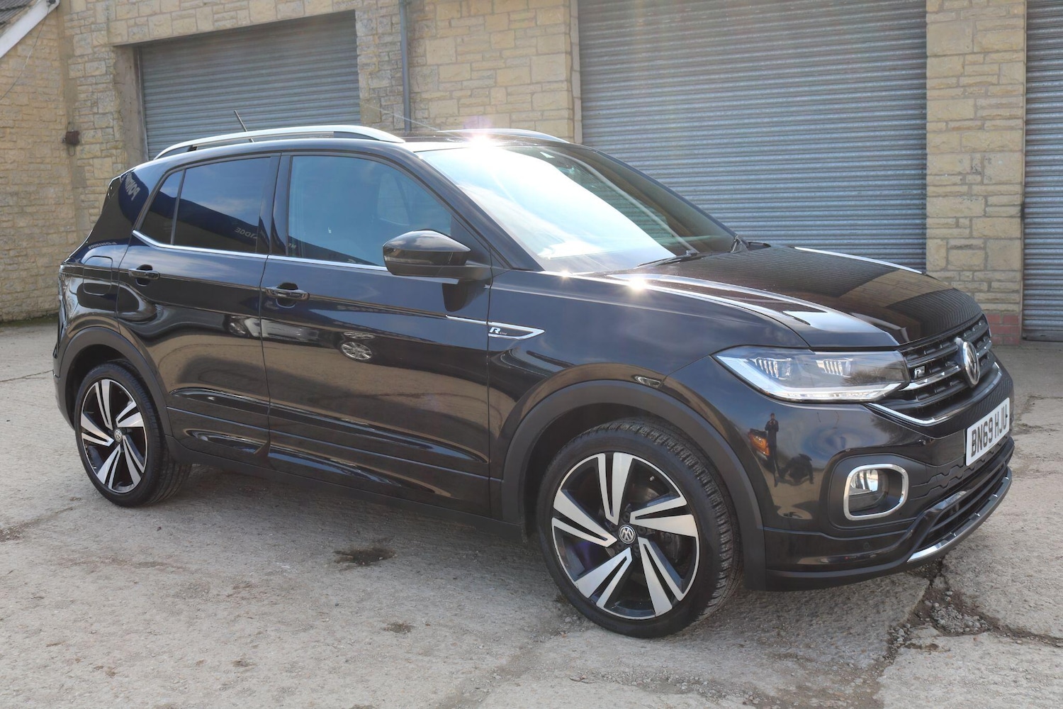 Used Volkswagen T-Cross 2019 for sale - 77683020: Photo 2