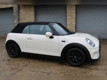 Used MINI Convertible 2019 for sale - 77498204: Photo