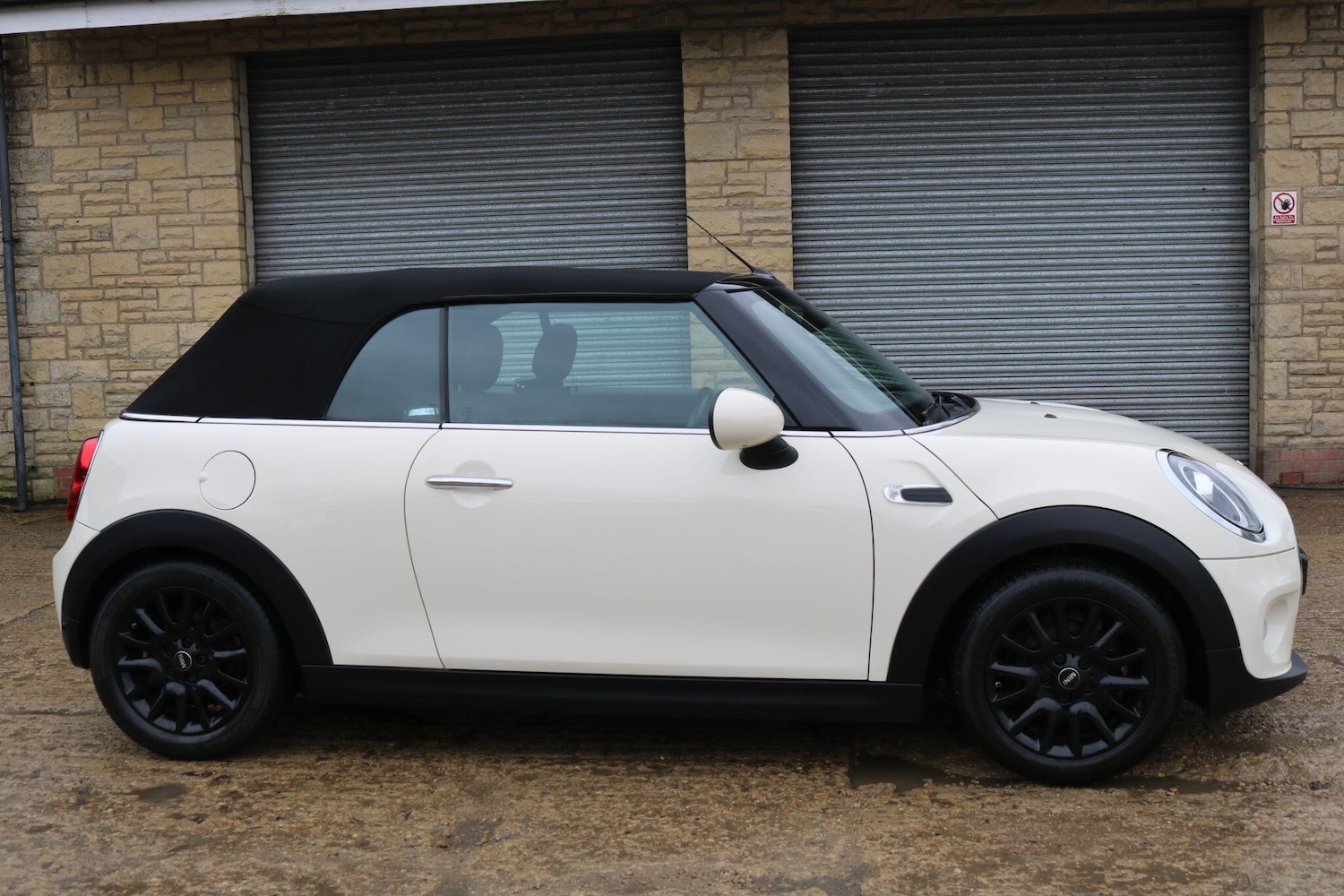 Used MINI Convertible 2019 for sale - 77498204: Photo 4
